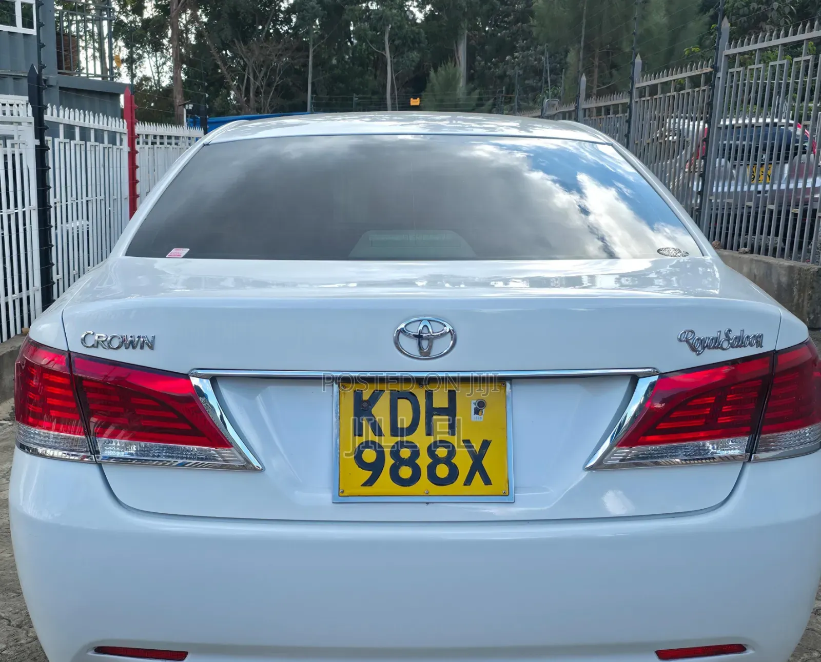 Toyota Crown 2016 White