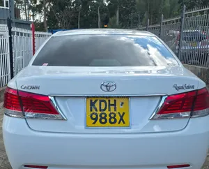 Toyota Crown 2016 White