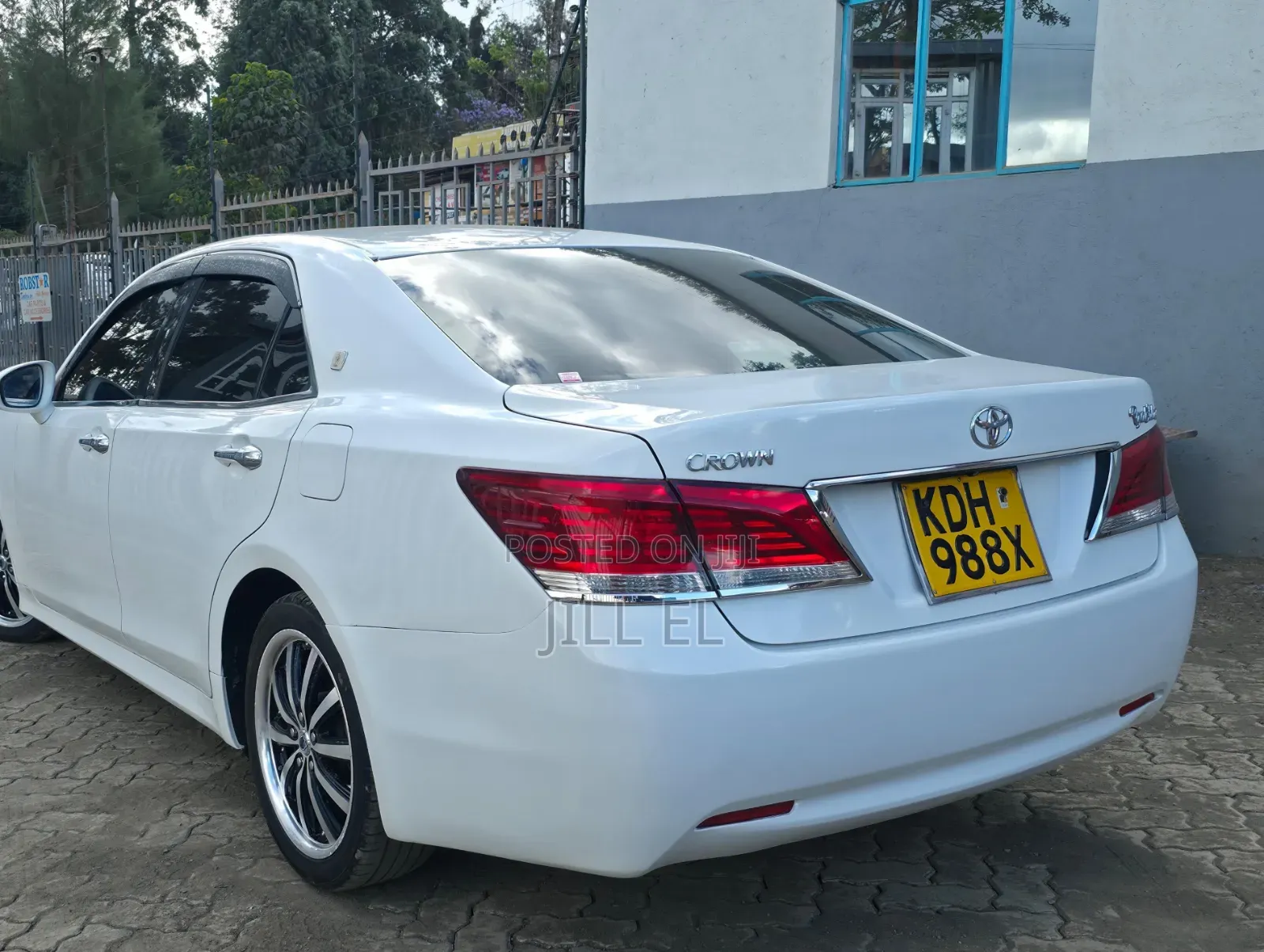 Toyota Crown 2016 White