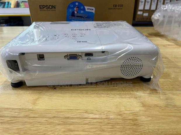 Epson Co-W01 Projector - thumbnail 3