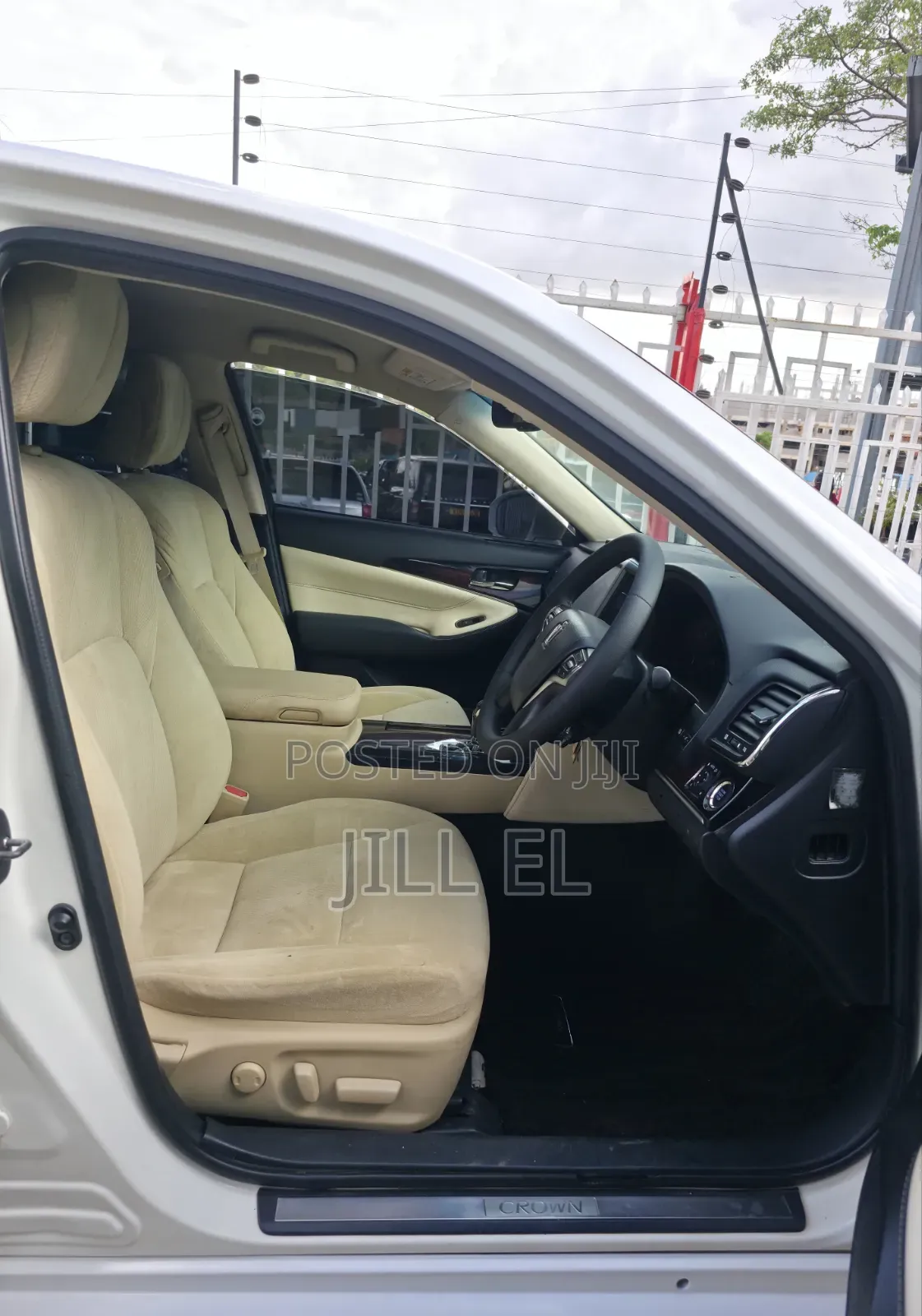 Toyota Crown 2016 White