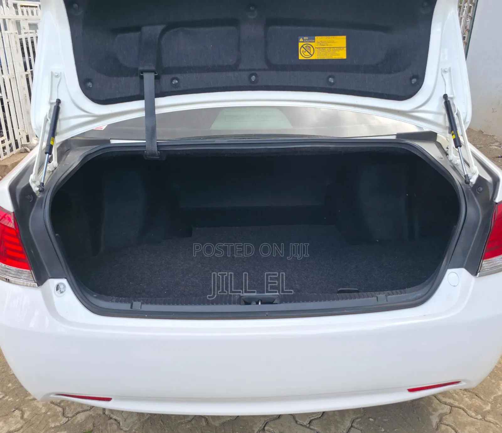 Toyota Crown 2016 White