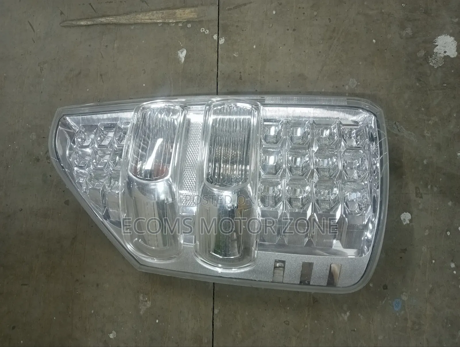 Tpyota Noah 2013 Backlight.