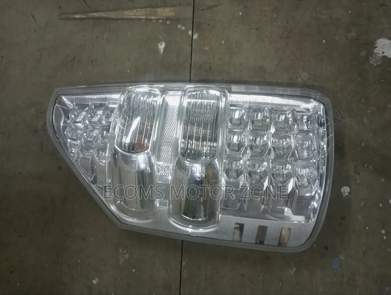 Tpyota Noah 2013 Backlight.