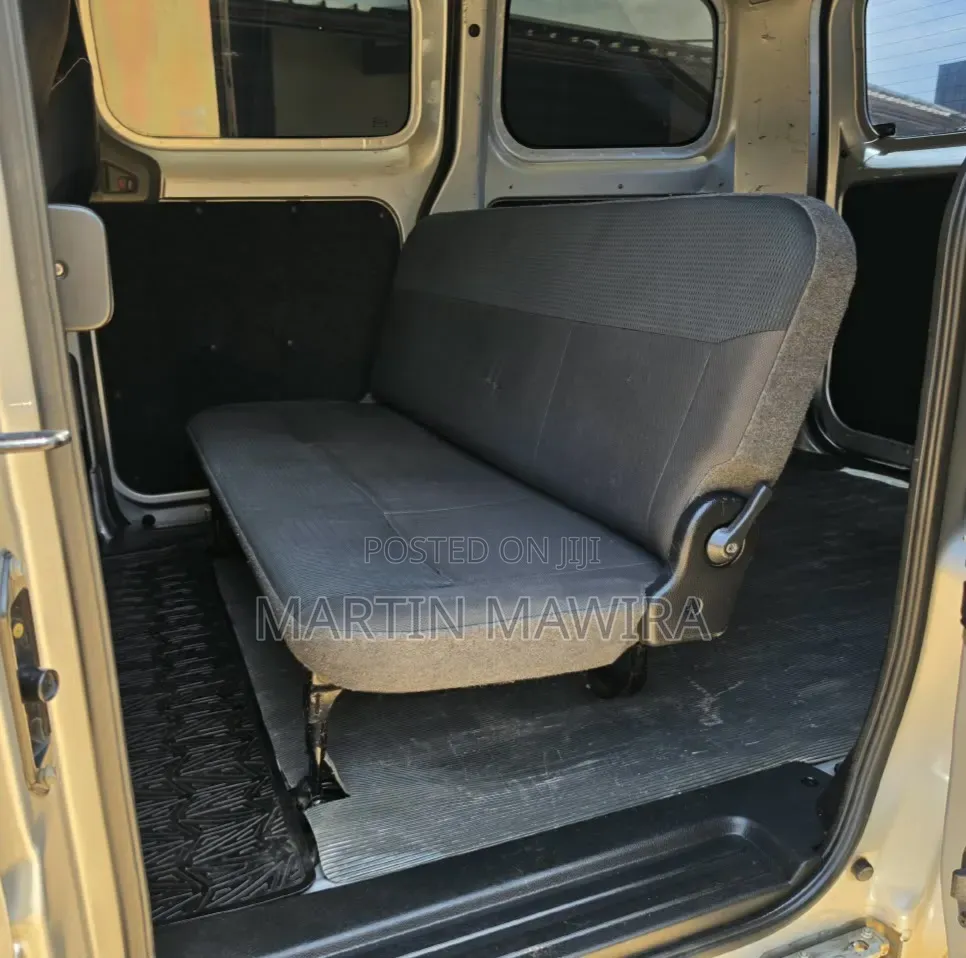 Nissan NV200 2014 Silver