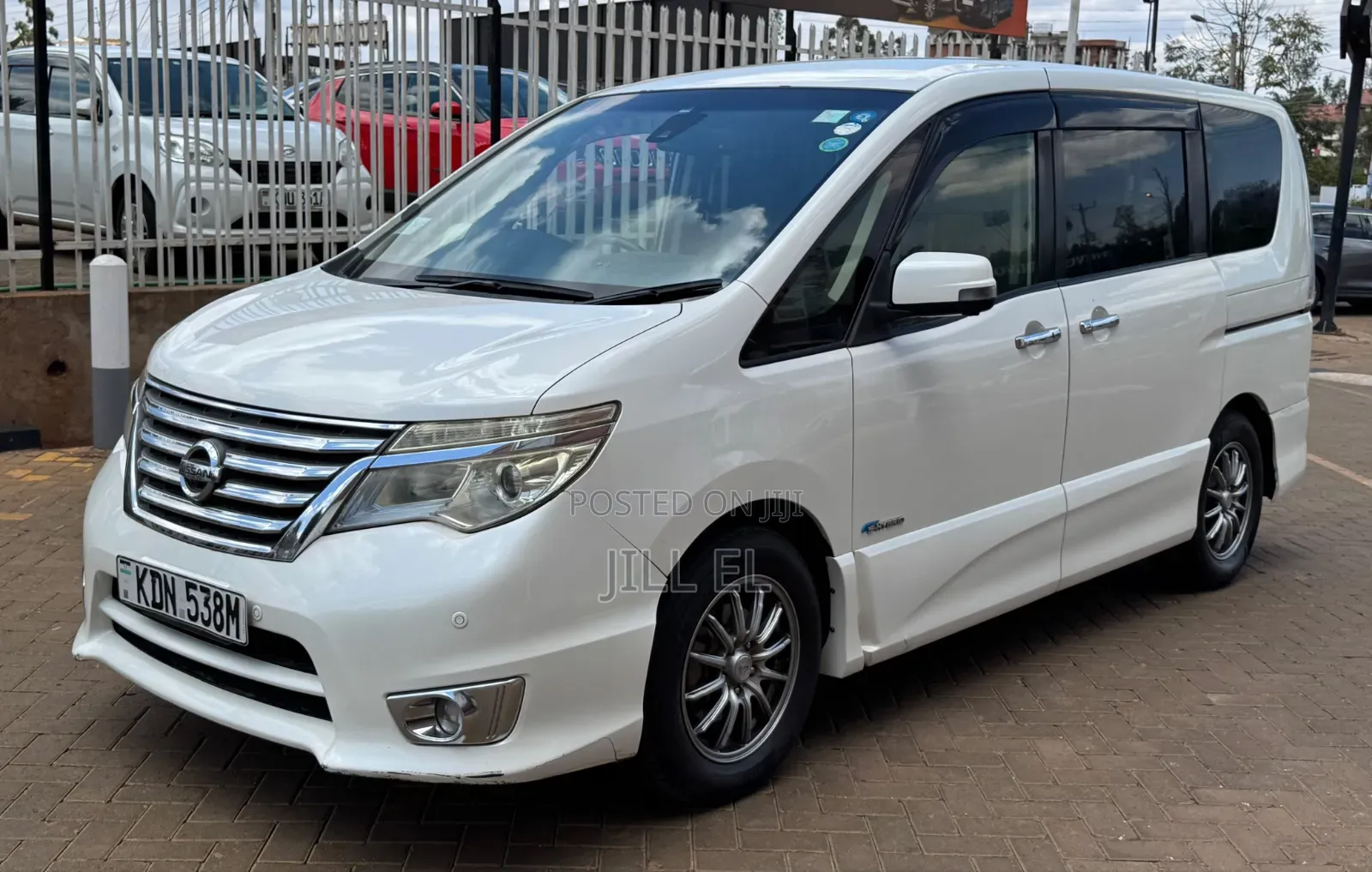 Nissan Serena 2016 White