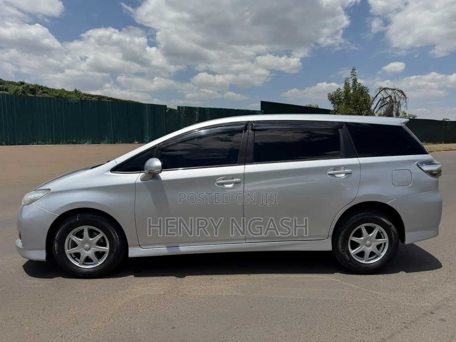 Toyota Wish 2013 Silver