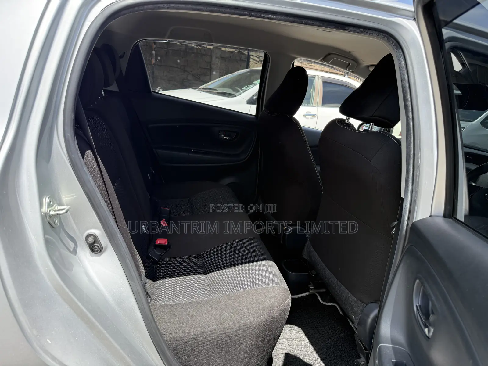 Toyota Vitz 1.3 FWD 5dr 2019 Silver