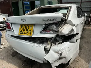 Toyota Crown 2014 White