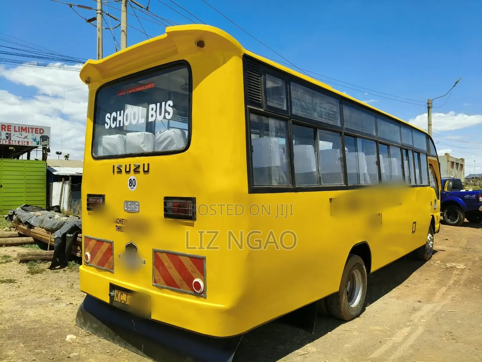 Isuzu NQR 2016 Yellow