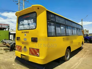 Isuzu NQR 2016 Yellow