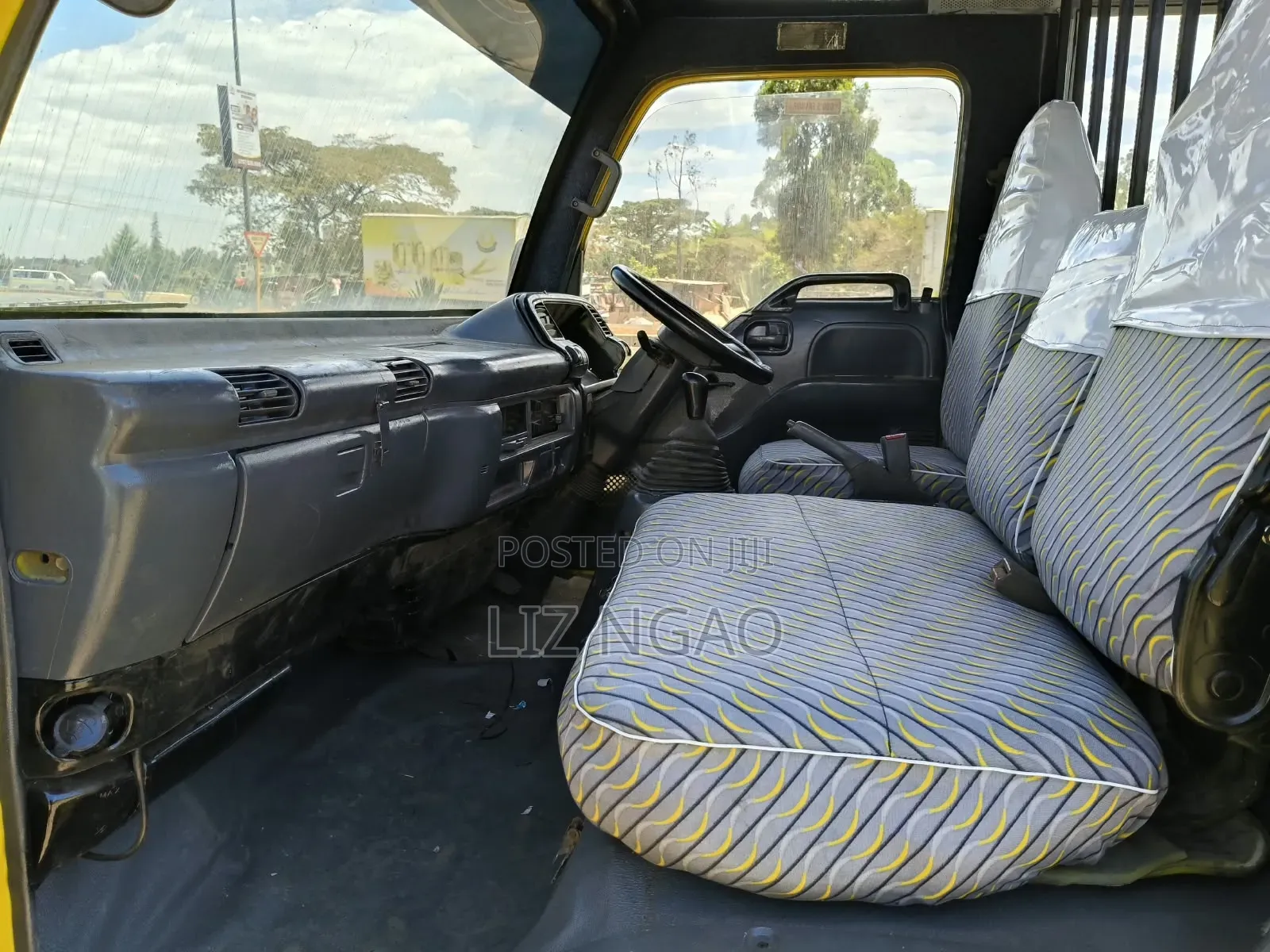 Isuzu NQR 2016 Yellow