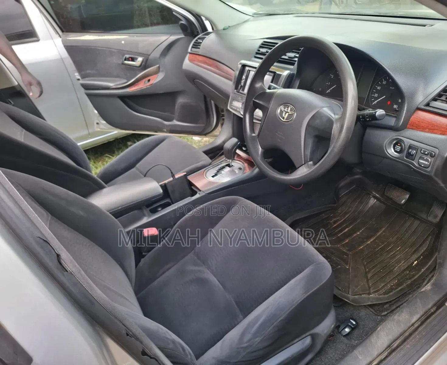 Toyota Allion 2010 Silver