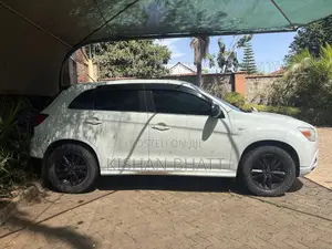 Mitsubishi RVR 2010 White