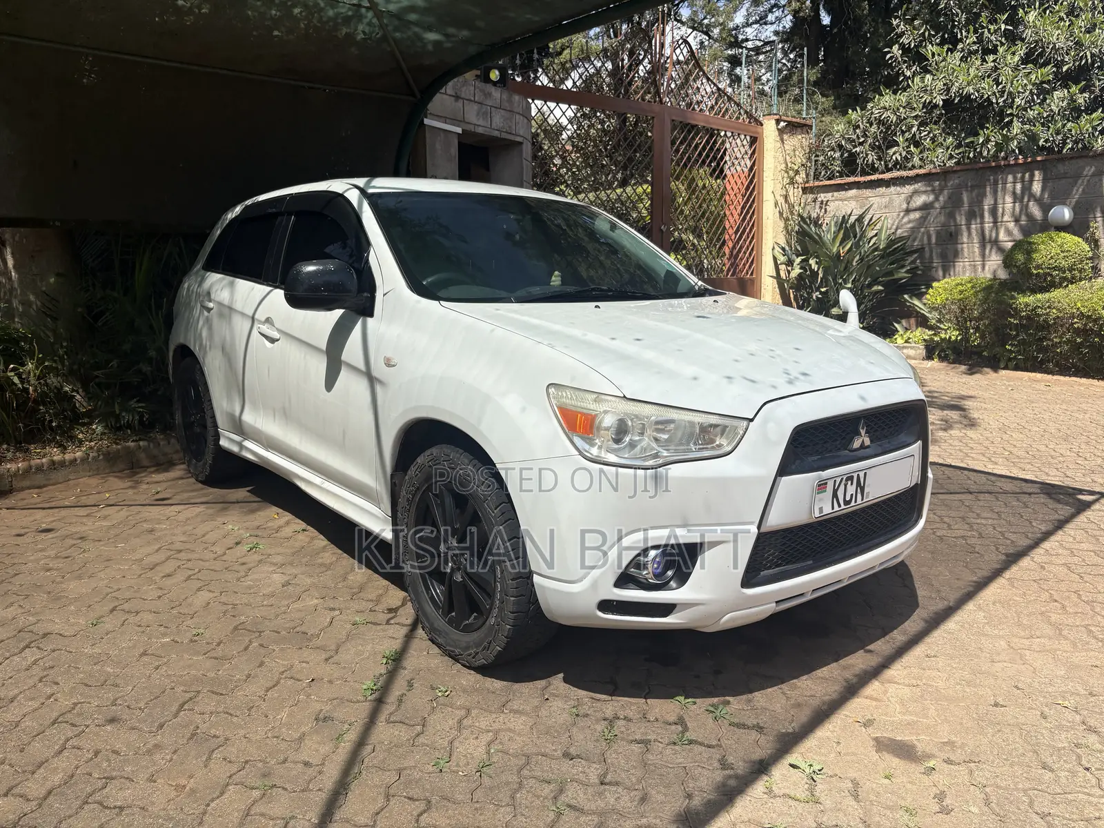 Mitsubishi RVR 2010 White