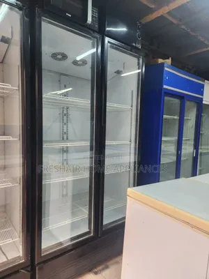 2 Door 8 Large Trays Display Chiller/1000litres