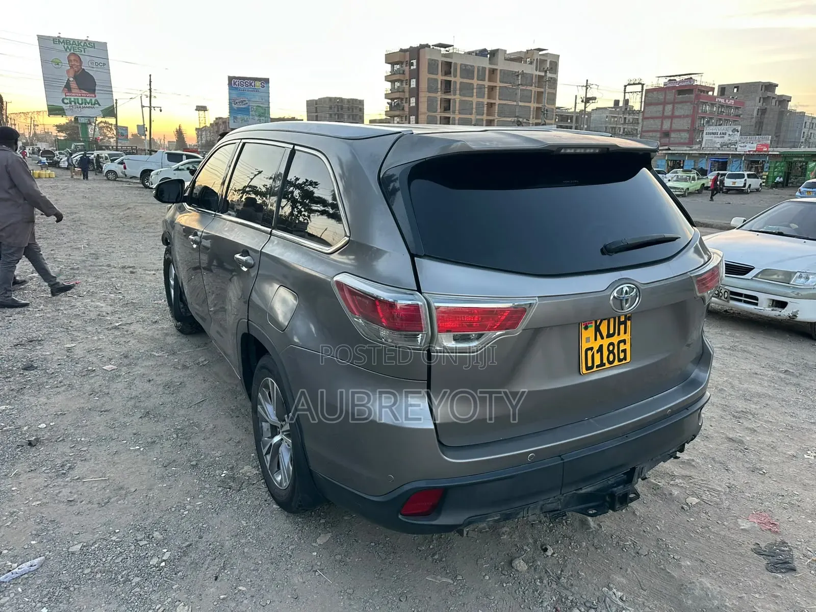 Toyota Kluger 2016 Silver