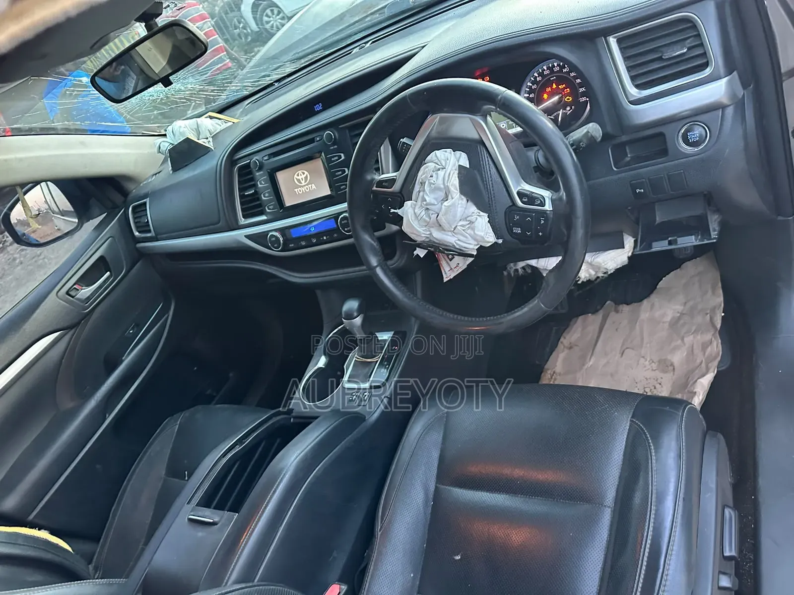 Toyota Kluger 2016 Silver