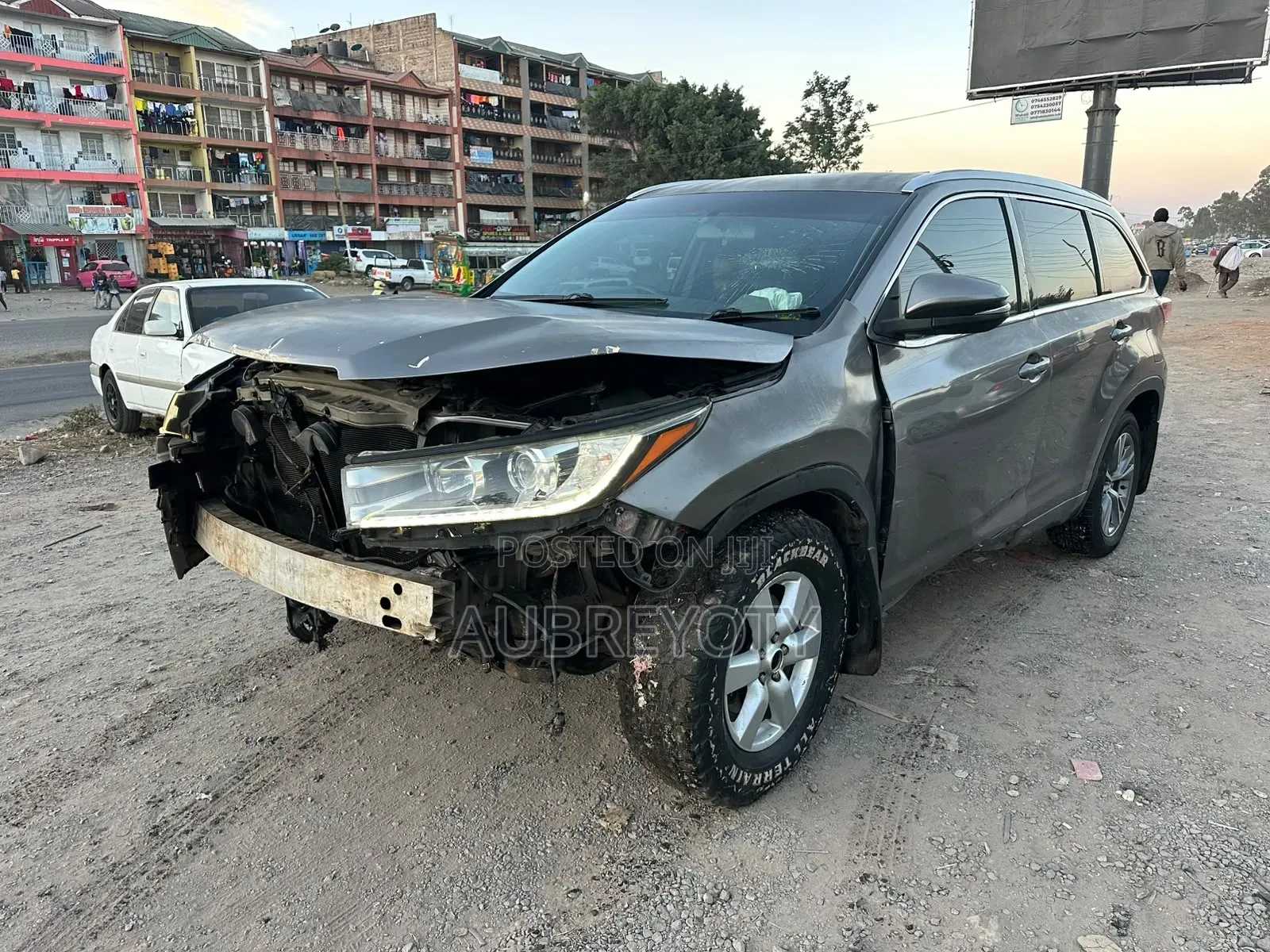 Toyota Kluger 2016 Silver