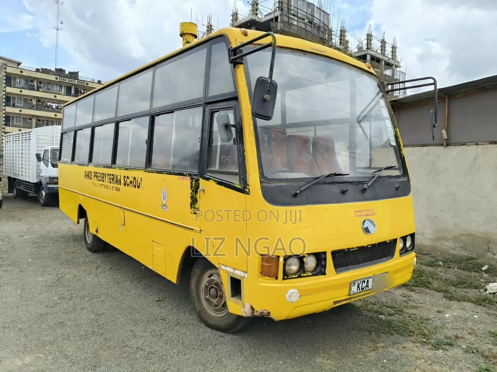 Mitsubishi Fuso Rosa 2014 Yellow