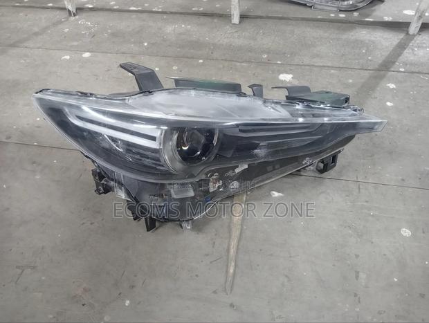 Mazda Cx5 2018 Headlight - main view