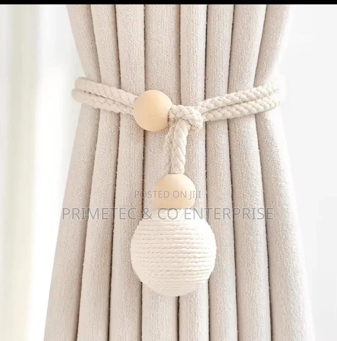 Magnetic Curtain Tie Backs With Wooden Beads.
2pc