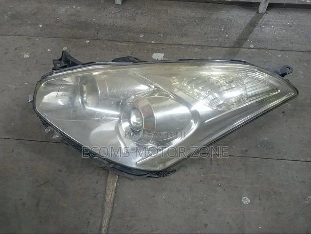 Toyota Wish 2005 Headlight - thumbnail 2