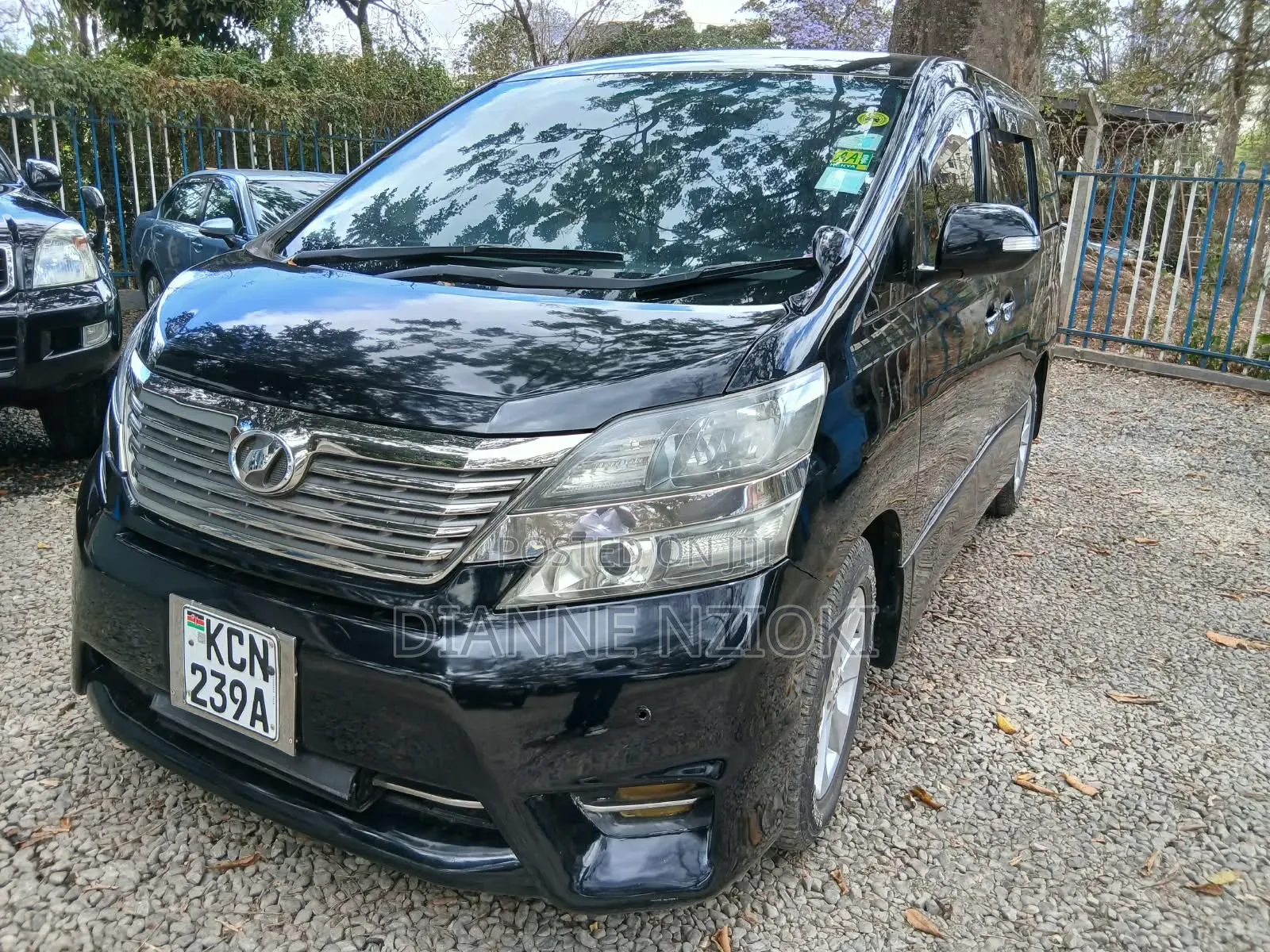 Toyota Vellfire 2010 Black