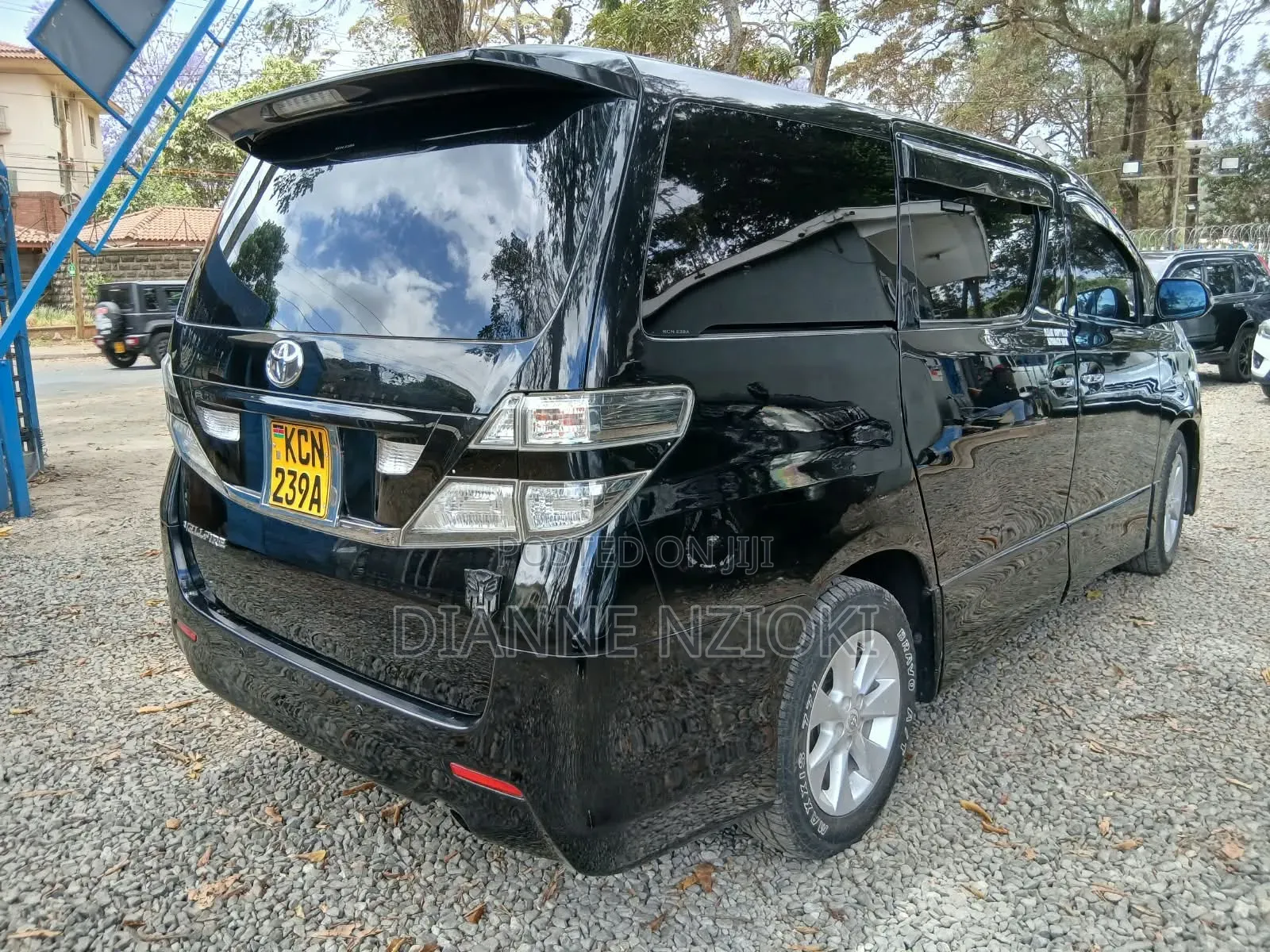 Toyota Vellfire 2010 Black