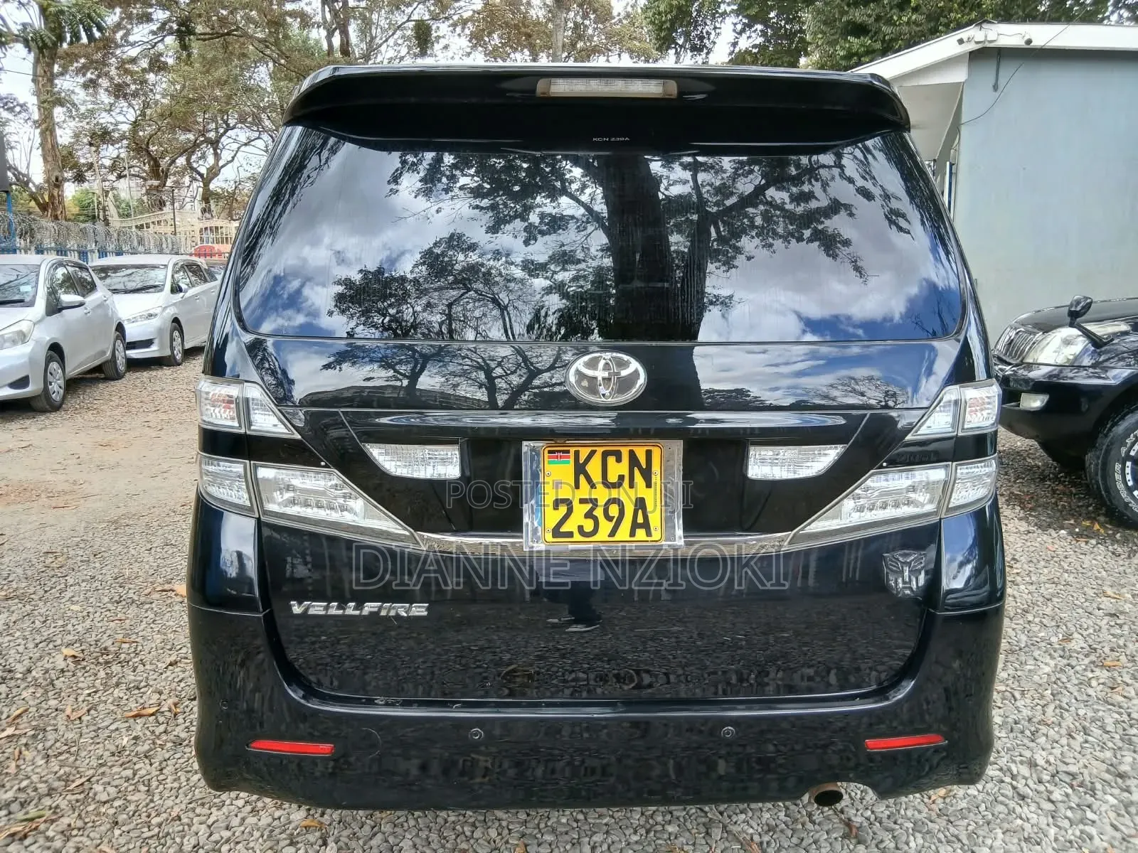 Toyota Vellfire 2010 Black
