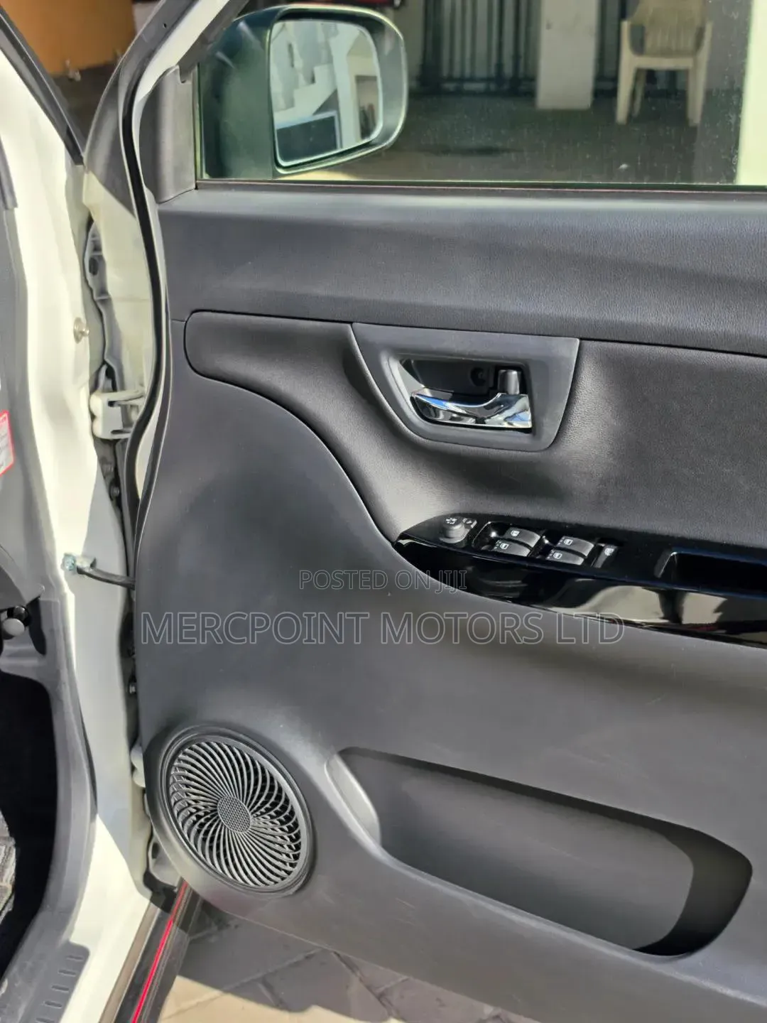 Daihatsu Cast 2019 White