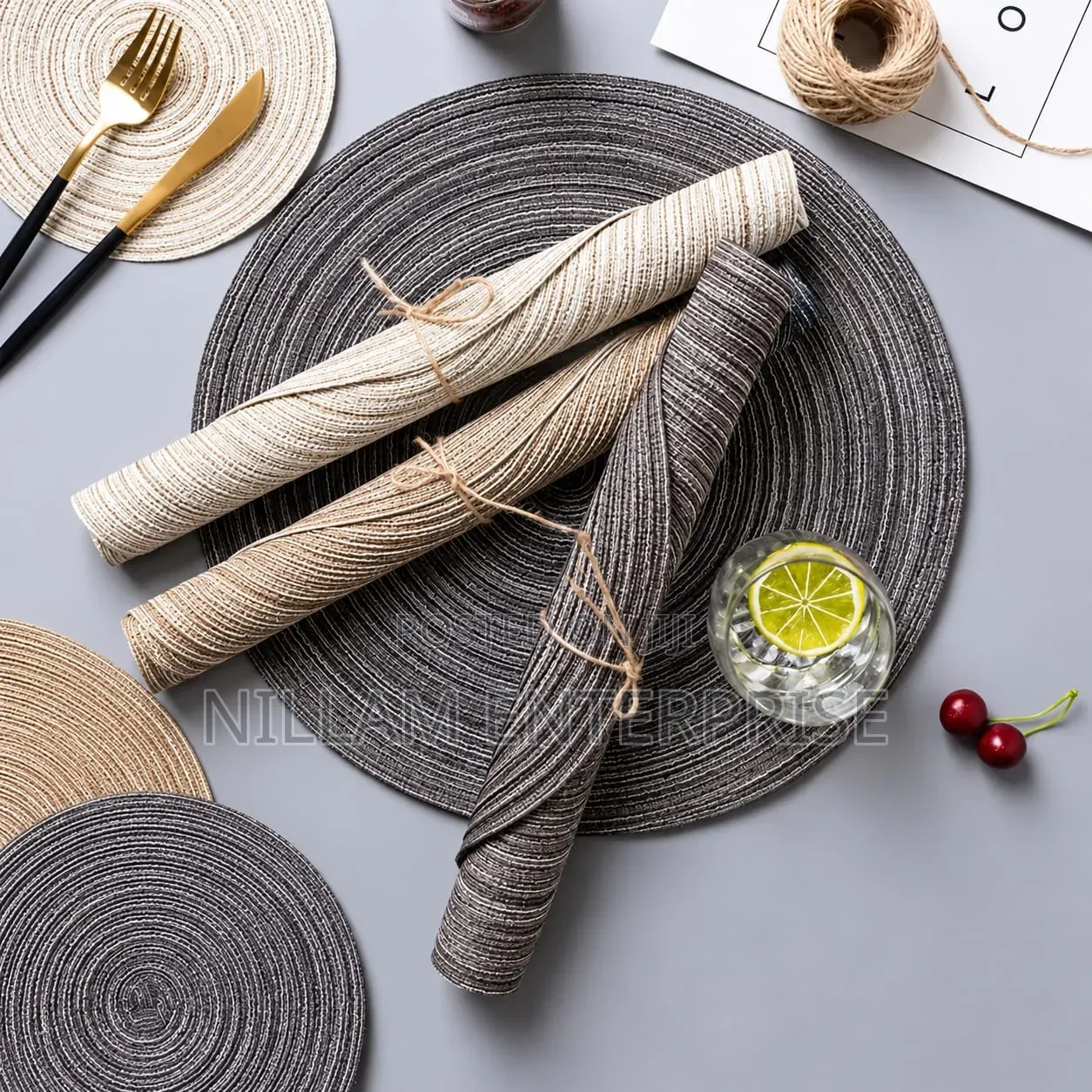 6pcs Elegant Round Woven Placemats