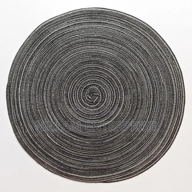 6pcs Elegant Round Woven Placemats - thumbnail 4
