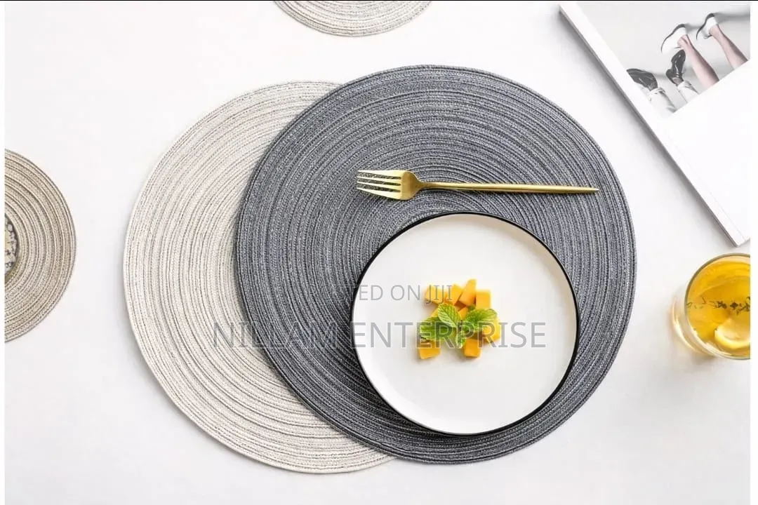 6pcs Elegant Round Woven Placemats