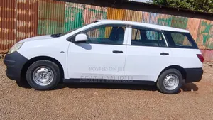 Nissan Advan 2014 White