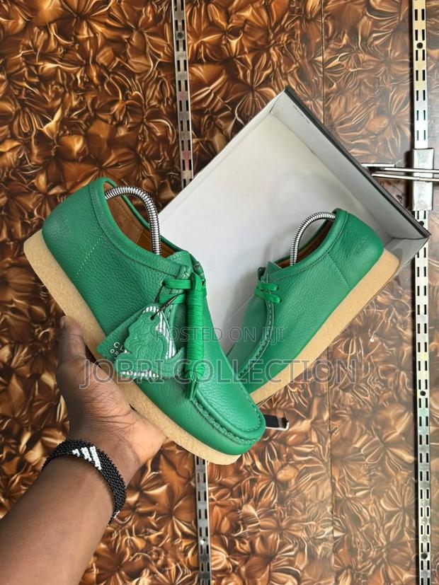 Authentic Clarks Soft Leather Shoes - main view