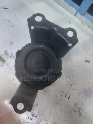 Vezel Engine Mounting