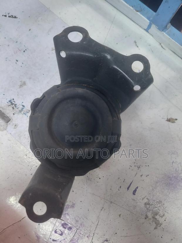 Vezel Engine Mounting - main view