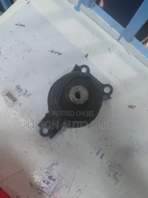 Vezel Engine Mounting