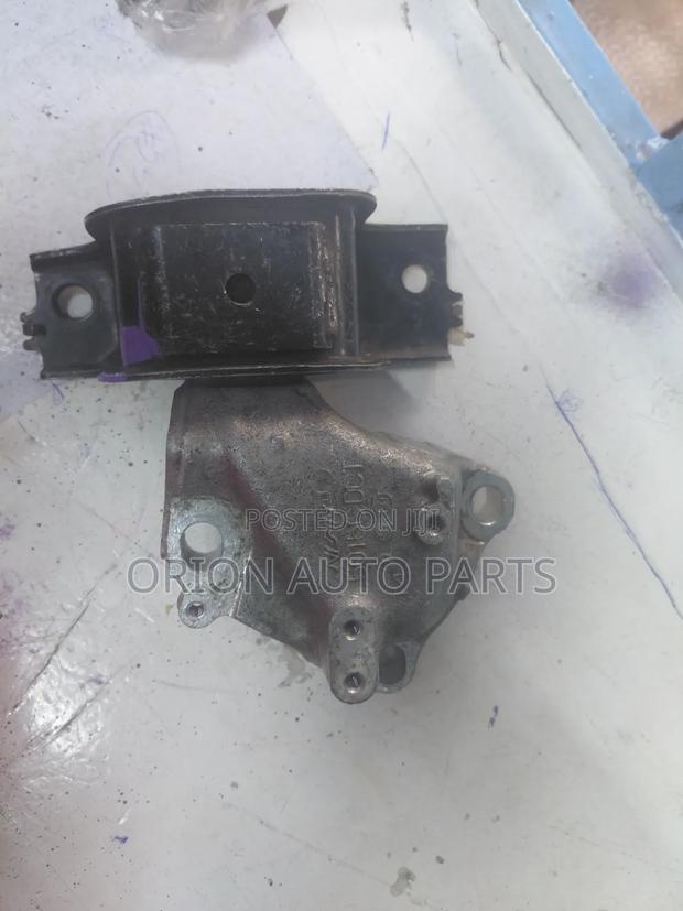 Honda Vezel Mounting - thumbnail 2