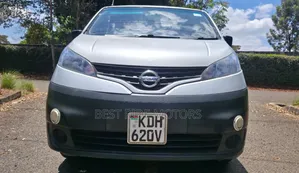 Nissan NV200 2015