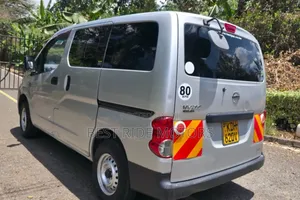 Nissan NV200 2015