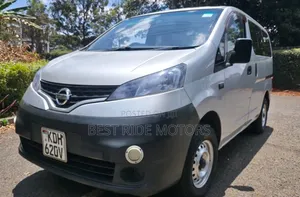 Nissan NV200 2015