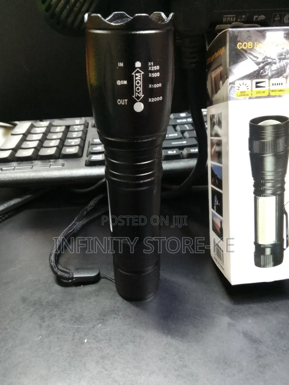 Hiking /Camping Zoom Flashlight