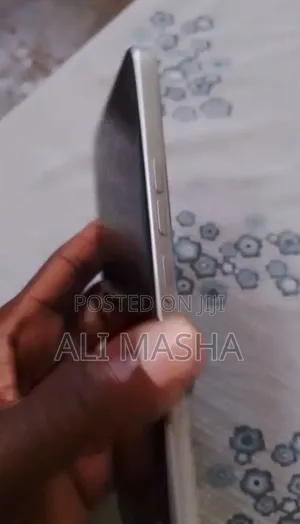 Tecno Spark 40 Pro 128 GB Silver