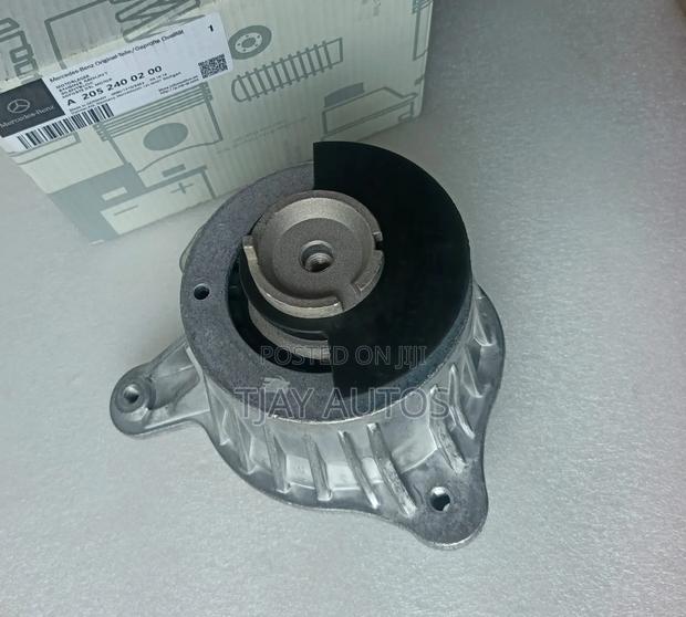 Engine Motor Mount for Benz W205 C200 E300 M264 