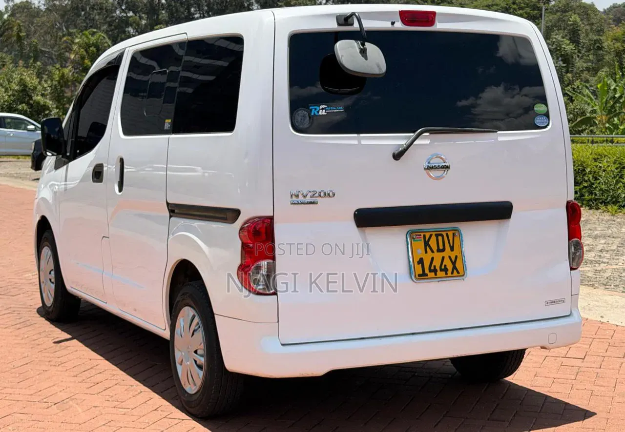 Nissan NV200 2018 White