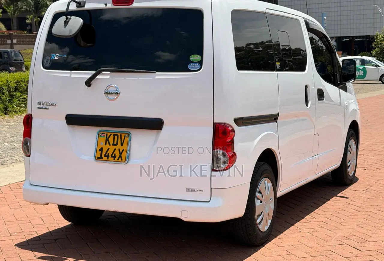 Nissan NV200 2018 White