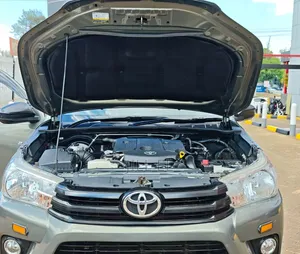 Toyota Hilux 2023 Gray