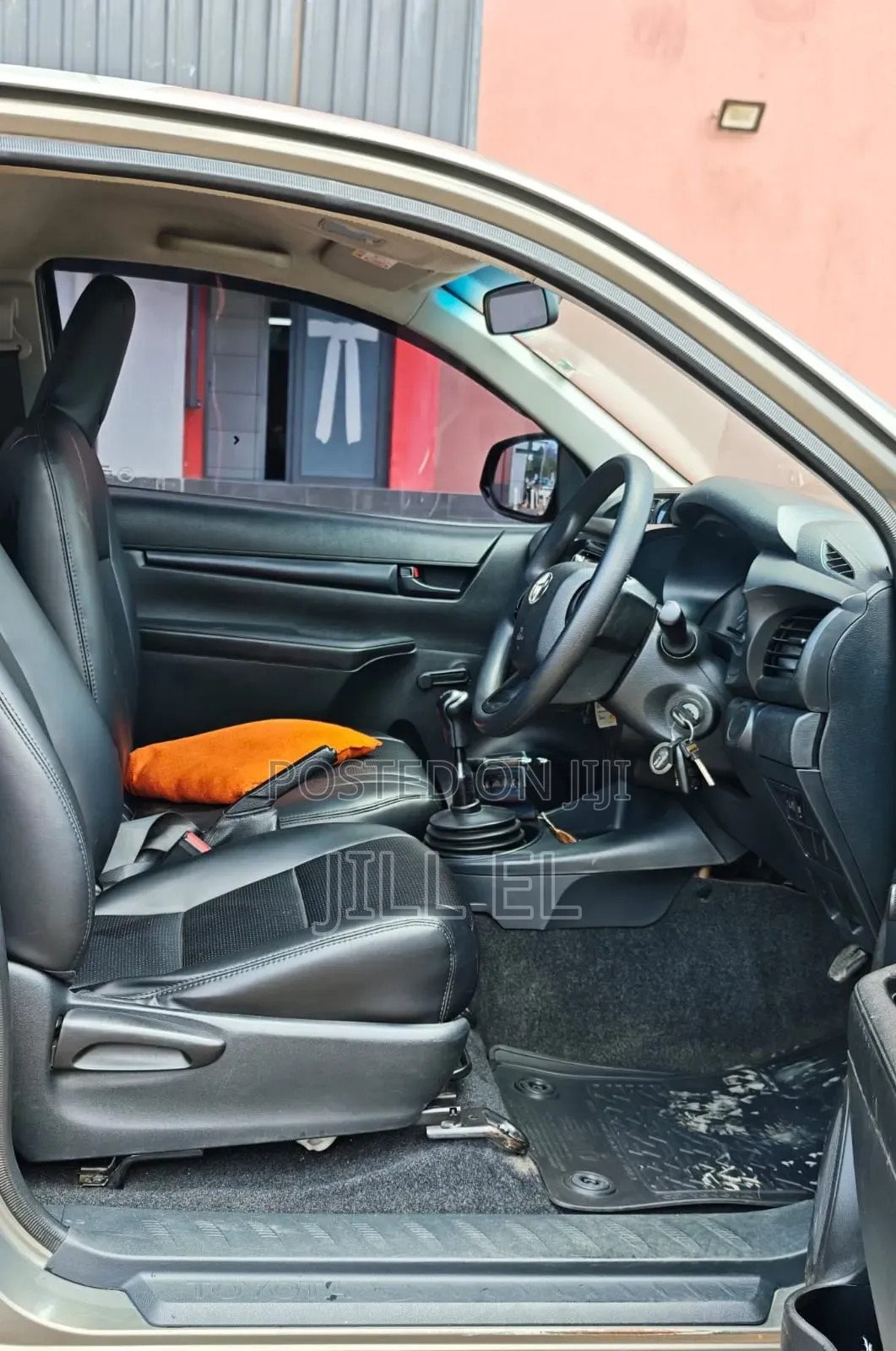 Toyota Hilux 2023 Gray